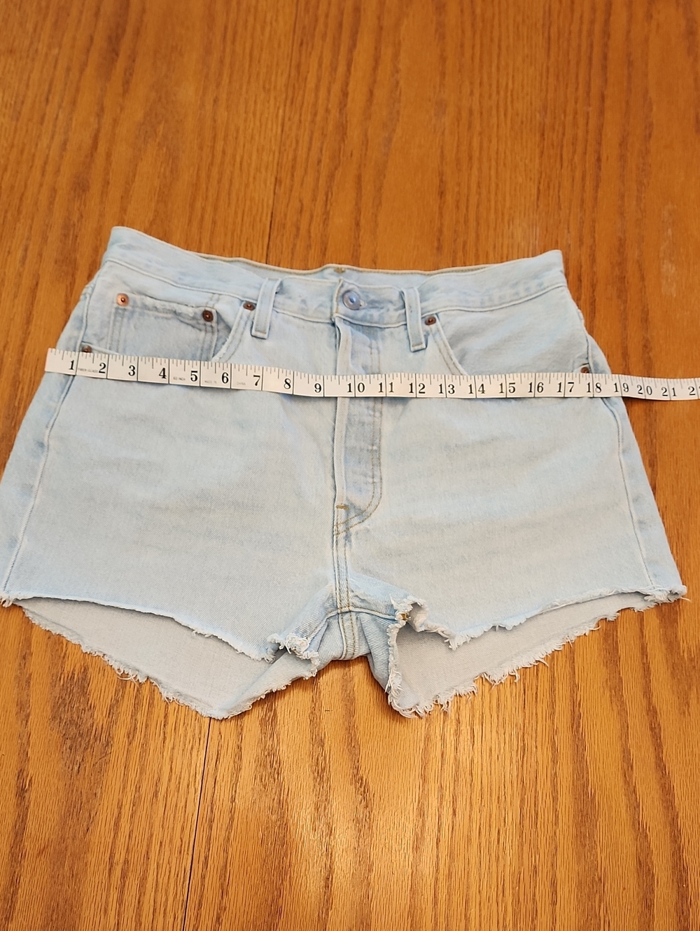 Levi's 501 Light Blue Denim Cutoff Shorts - Picture 10 of 17
